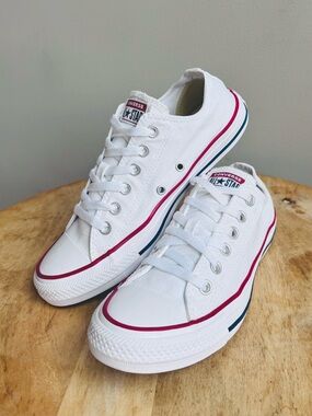 Converse All Star Women Size 8 White Canvas Low Sneaker Shoe Chucks